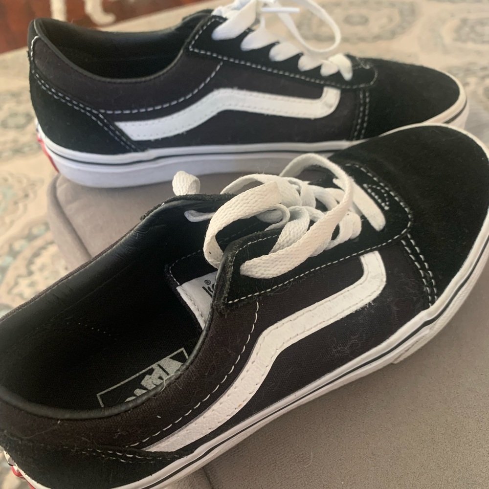 Newer pair of youth (kids) vans.